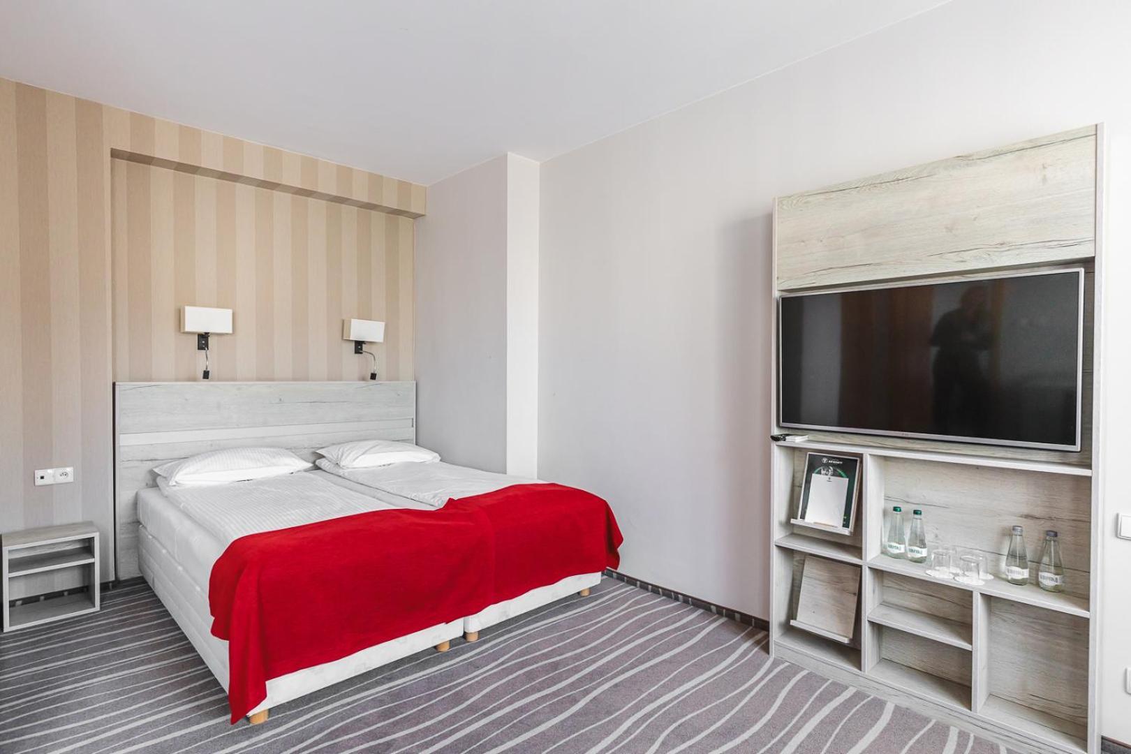 Hotel Akwawit Лешно Экстерьер фото
