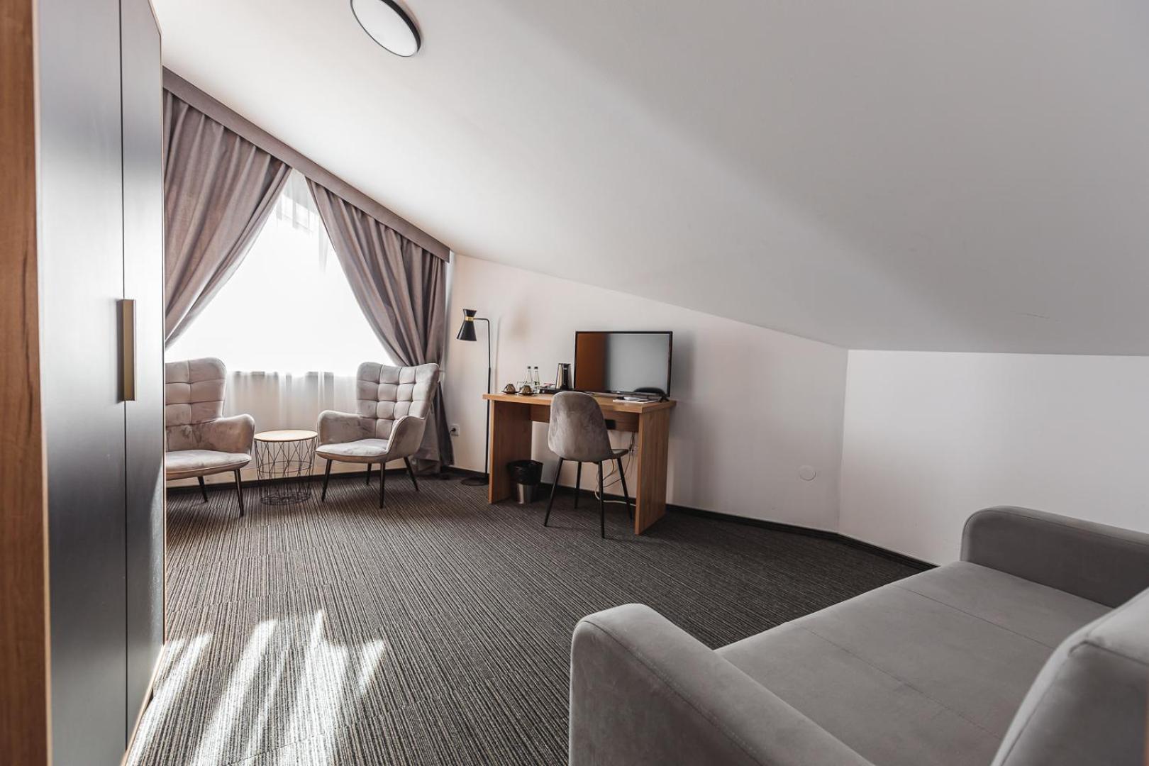 Hotel Akwawit Лешно Экстерьер фото
