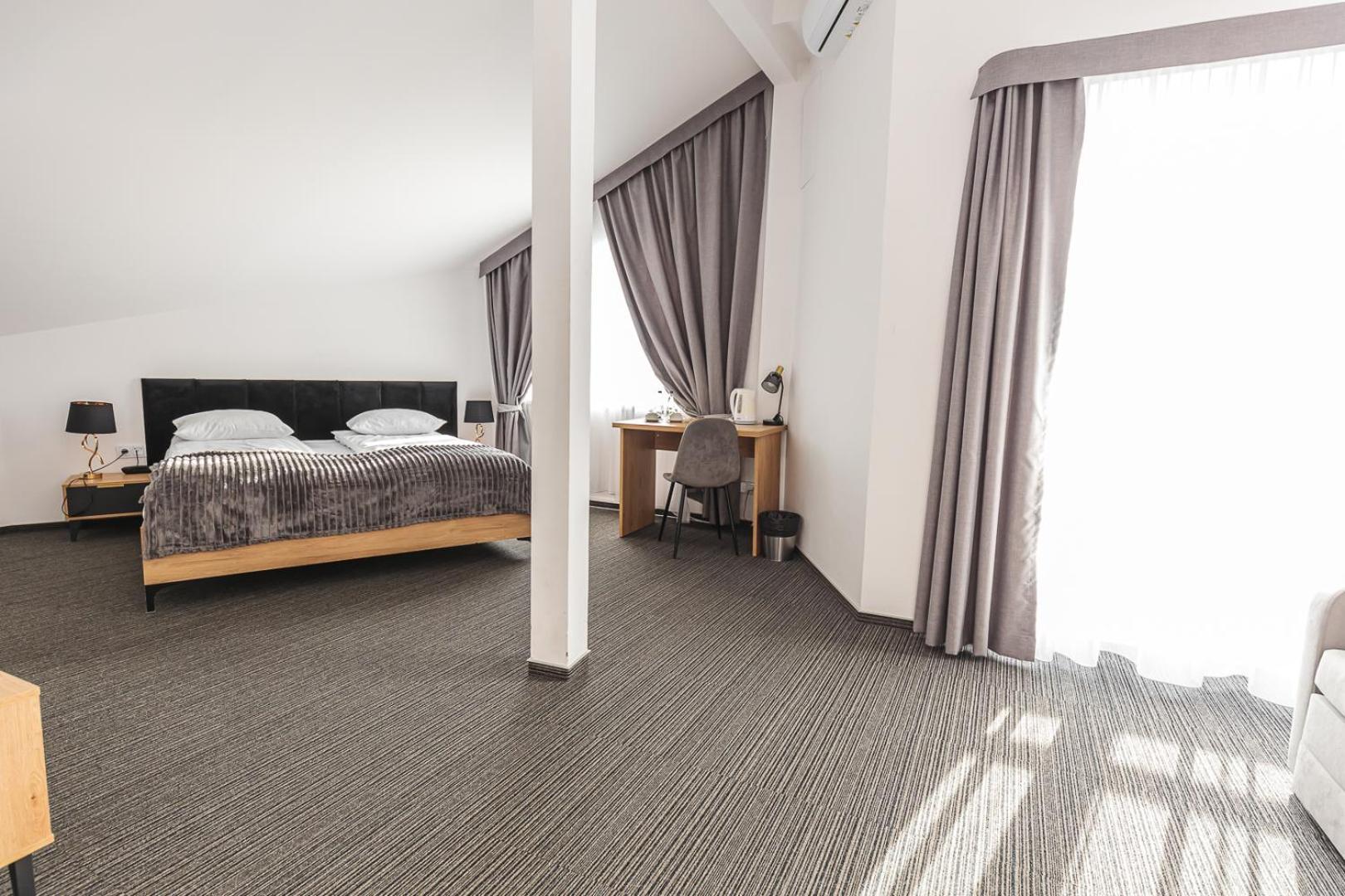 Hotel Akwawit Лешно Экстерьер фото