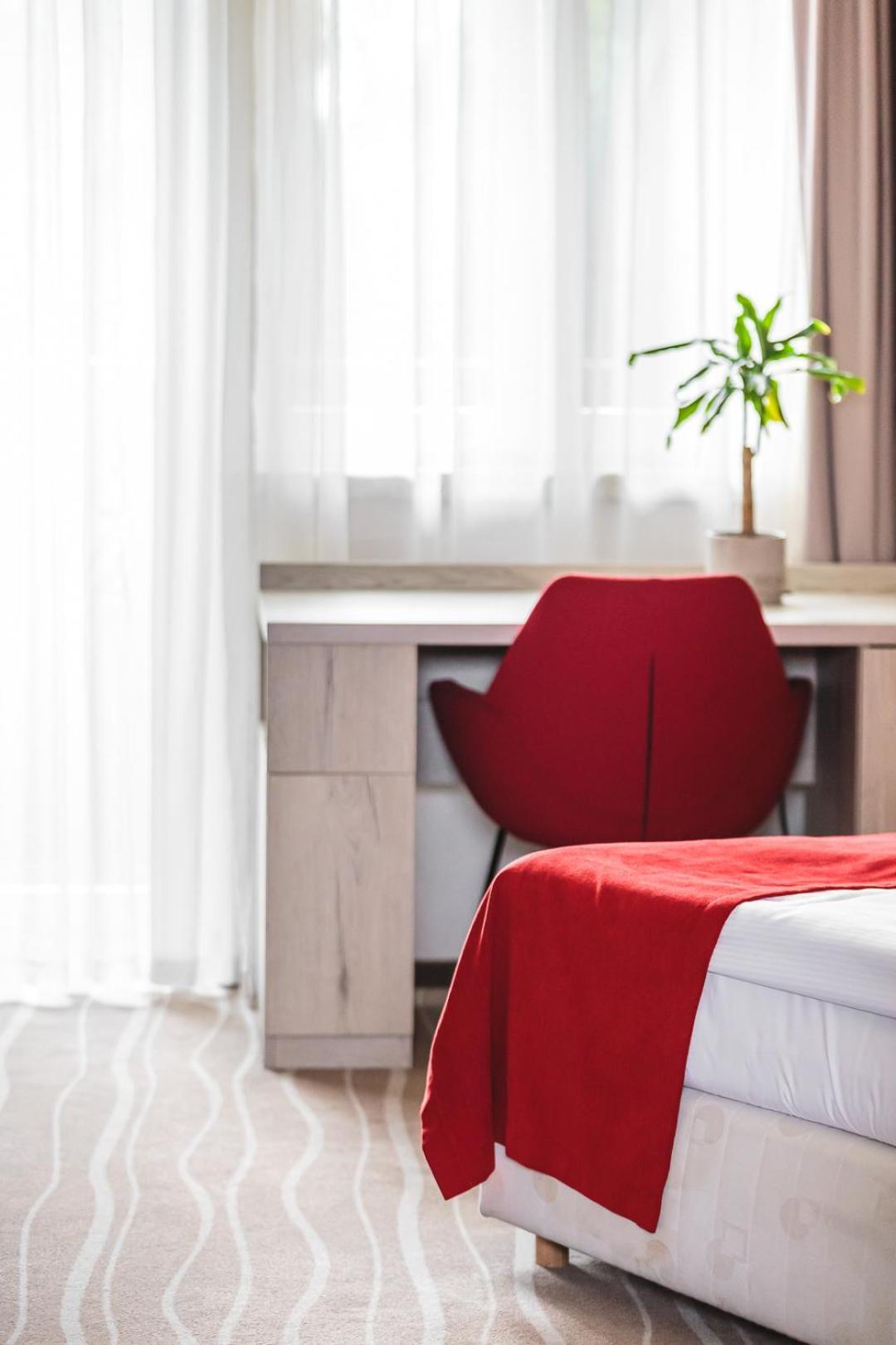 Hotel Akwawit Лешно Экстерьер фото