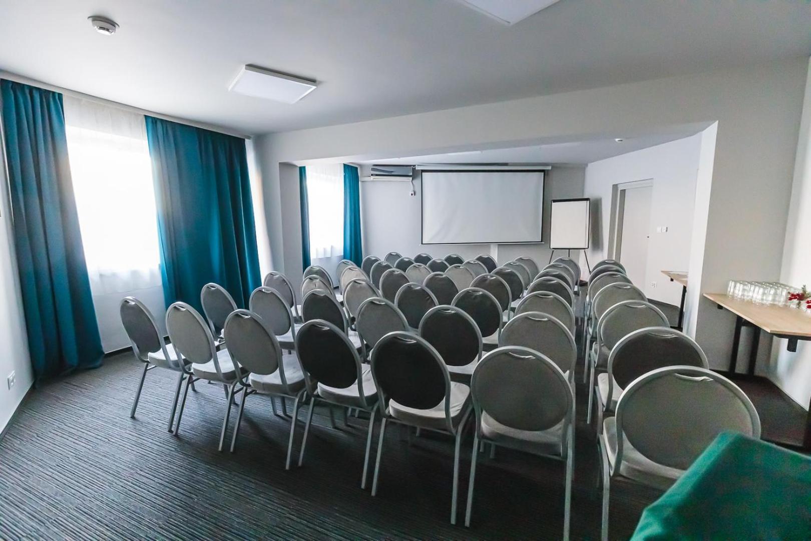 Hotel Akwawit Лешно Экстерьер фото